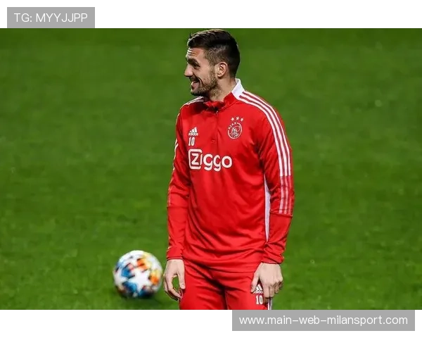 阿贾克斯准备签下德国高速边锋，未来足球新势力崛起