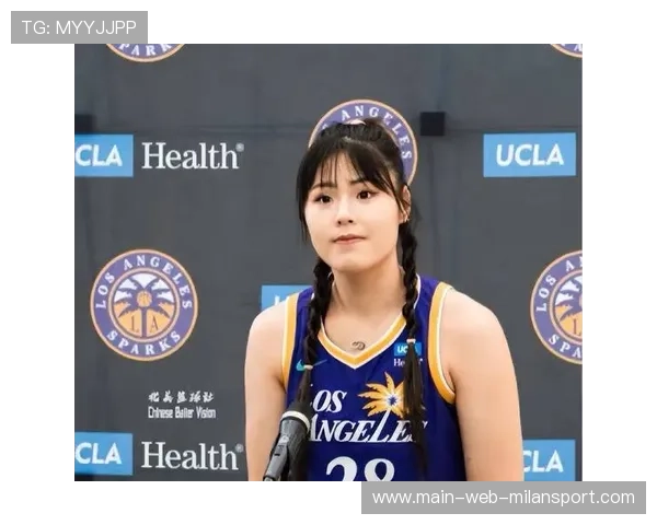 李月汝分享伤后自拍：裙子与护具同框，期待早日归队，李月汝美照