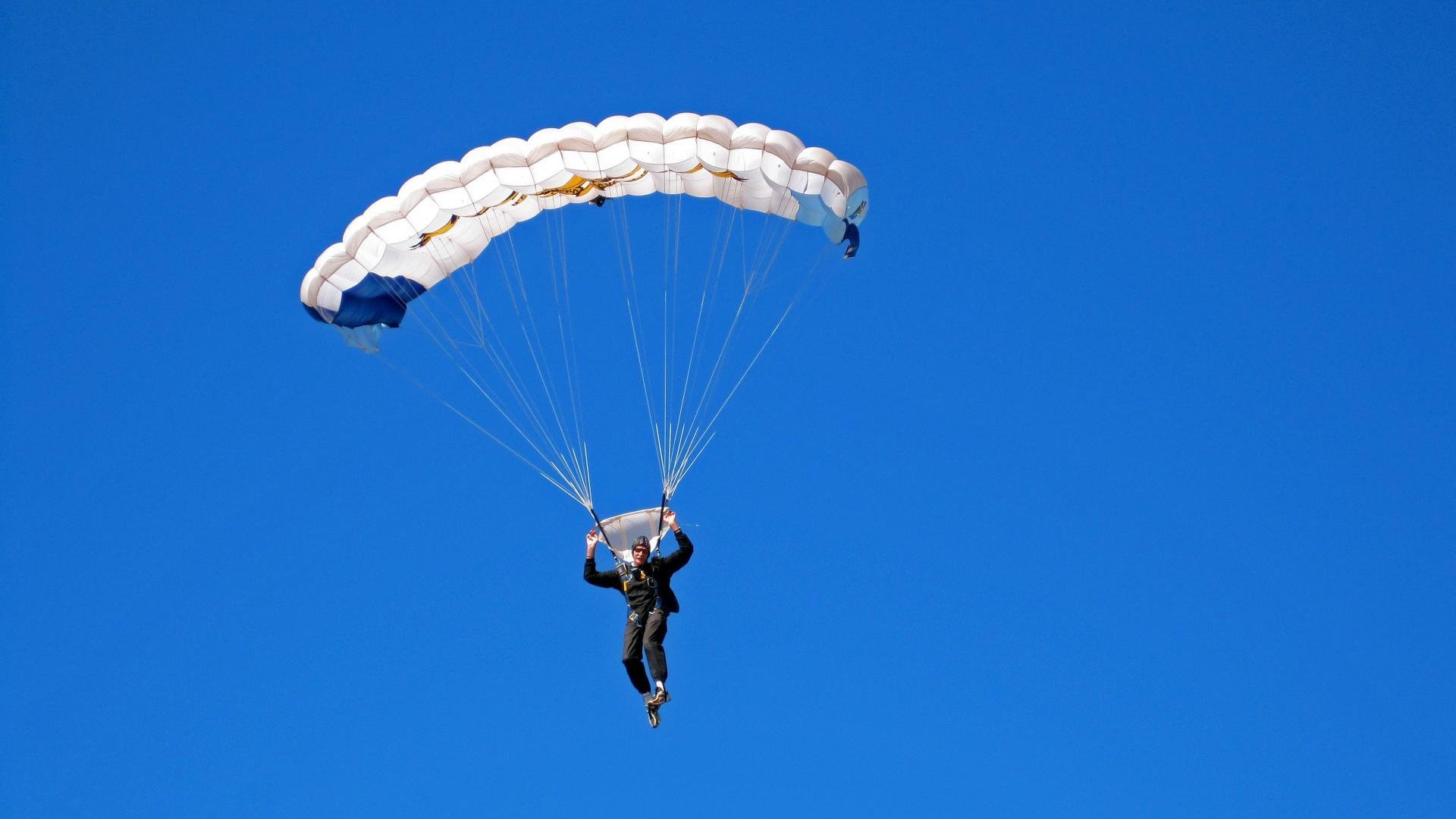 AC MILAN SPORTS全站-巴黎短传推进展现整体协同能力，巴黎宣传视频